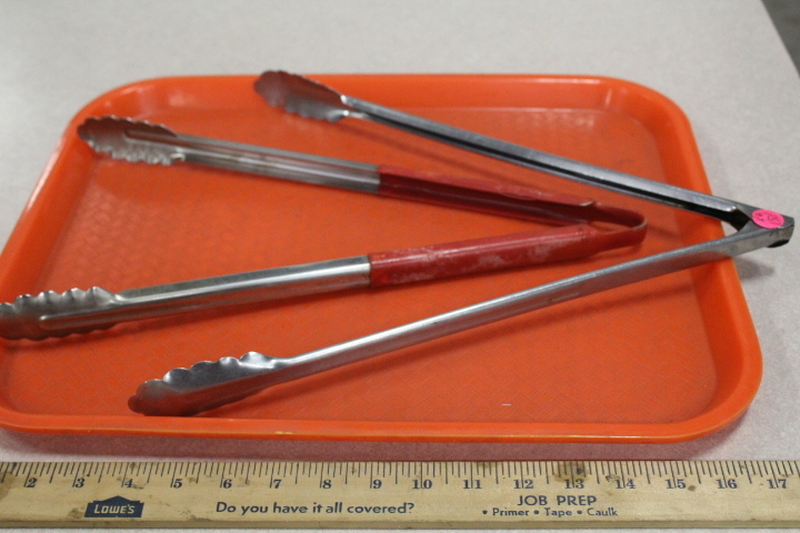 lot 158 image: 16 tongs