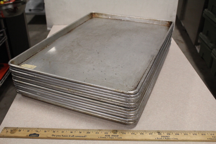 lot 164 image: Full Size Sheet Pans