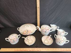 lot 1 image: Vintage Noritake China Azalea 19322 14 Pieces creamer, sugar bowl, dish and lid, bowl and ladle