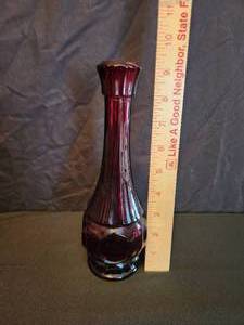 lot 39 image: 9 Mid Century Ruby Red Wheaton Bullseye Bud Vase