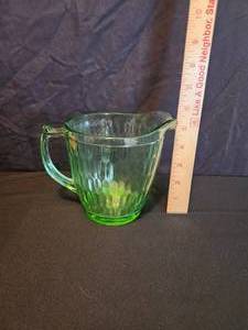 lot 40 image: 6 pitcher 2009 Teleflora Green 75th Anniversary