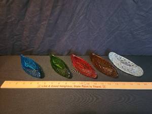 lot 22 image: Vintage lot of Fenton Canoes lot 5 pieces 6  Bid is Times 5