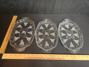 lot 36 image: 3 Anchor Hocking dishes 12 X 7