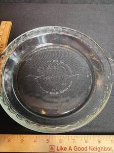 lot 73 image: 10 Pyrex 75th Anniversary Dish