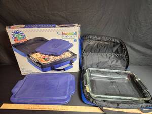 lot 76 image: Anchor Hocking 3 piece insulated food carrier