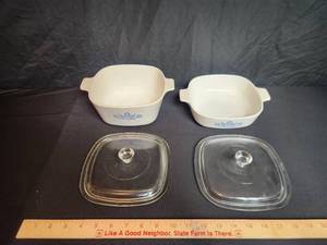 lot 80 image: Blue Corn Flower Corning 1 34 QT and 1 QT Dishes with lids