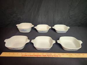 lot 81 image: Blue Corn flower Corning dishes 5 Petite pan and (1)  2 34 Cup