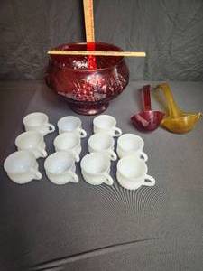lot 100 image: Punch bowl set with wear