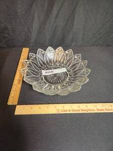 lot 117 image: Federal Glass Pedal Bowl 10