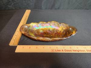 lot 133 image: Indiana Marigold Carnival glass sunflower oval dish