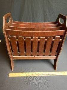 lot 94 image: Magazine Rack