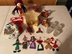 lot 115 image: Lot of Christmas Items Penguins, Star Box, etc.