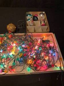 lot 121 image: Vintage Christmas Ornaments, Lights, and Bird Call