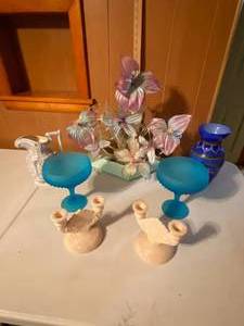 lot 138 image: Lot of Assorted Decor