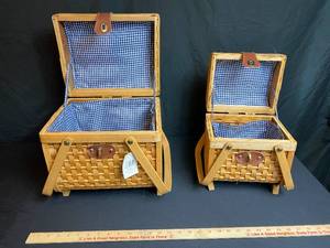 lot 155 image: Set of 2 Picnic Style Baskets Blue and White Checkered