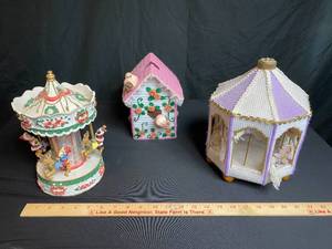 lot 160 image: Lot of 2 Carousels (1 glass and 1 Needlepoint) and Bird House (Needlepoint)