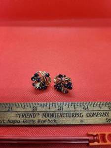 lot 56 image: Beautiful Purple wind on  clip on Lisner Vintage Earrings