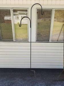 lot 118 image: Tall Dual Shepards Hook Heavy Duty