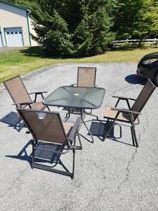 lot 121 image: 5 Piece Patio Table and Chairs
