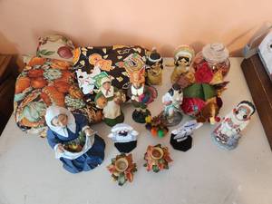 lot 126 image: Fall Table Cloths, fall table pieces