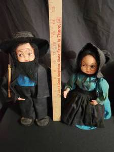 lot 130 image: Pilgrim dolls man and woman