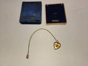 lot 81 image: Vintage Necklace with locket 120th Gold in box.