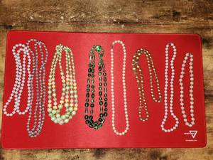 lot 161 image: lot of 8 bead necklaces