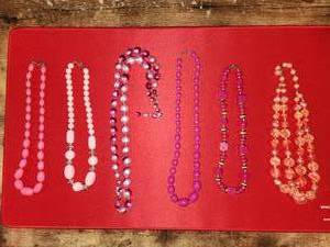 lot 162 image: lot of 6 pink tone bead necklaces