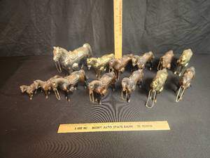 lot 11 image: Lot of 13 metal horse various sizes. Vintage Carnival Prizes