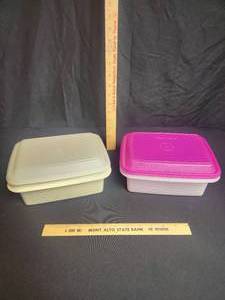 lot 27 image: 2 Tupperware Storage Containers with lids