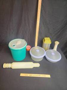 lot 33 image: Assorted Tupperware storage and items, Pie mat
