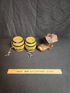 lot 46 image: lot of 3 banks