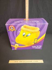 lot 49 image: Tweety Warming foot massager