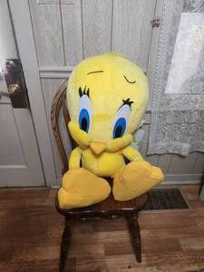 lot 50 image: Large Tweety Plush