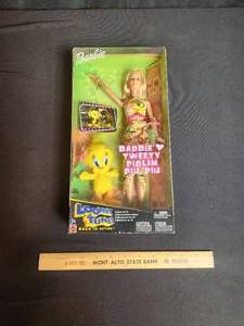 lot 52 image: Barbie Teety piolin piu piu in box