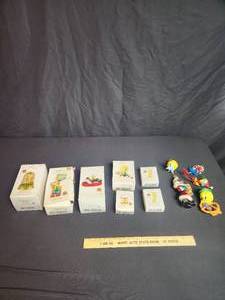 lot 71 image: lot of Tweety Christmas Ornaments