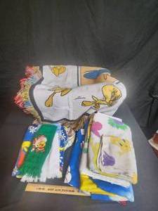 lot 83 image: Tweety Rags, towels, and blanket
