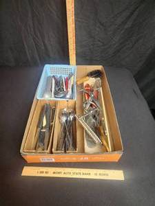 lot 97 image: Mixed Silverware Lot A
