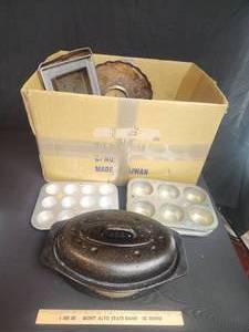 lot 110 image: Pans, Cup Cake Vintage  trays