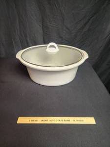 lot 124 image: Crock Pot Inner with Lid