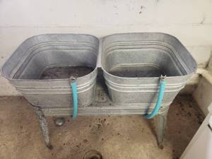 lot 2 image: Double Wash Tubs and drain hoses