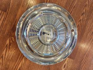 lot 18 image: Old Rambler Hubcap