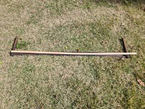 lot 8 image: Old 2 person saw