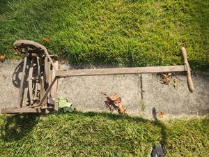 lot 7 image: Old Manual Push mower