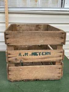 lot 47 image: A.H. Meyers Orchard Crate