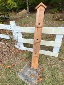 lot 53 image: Wooden Bird House