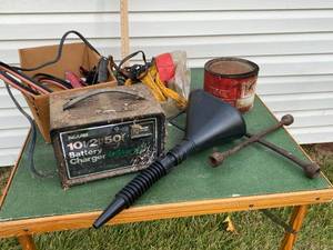 lot 58 image: Lot of Car Items