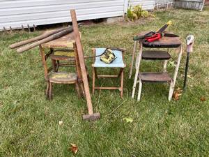 lot 81 image: 3 Stools, Outdoor Trimming Equipment, Sledge Hammer