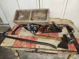 lot 89 image: Wooden Box, Hand Drills, Brace and Bit