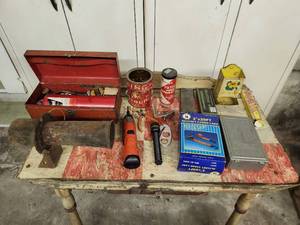 lot 95 image: Lot of Assorted Tools